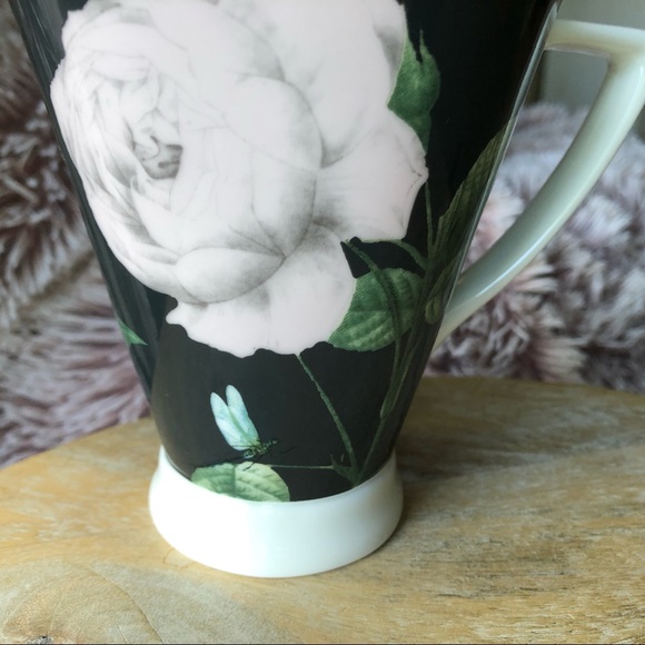 Ted Baker x Portmeiron ‘Rosie Lee’ footed teacup - Picture 2 of 8